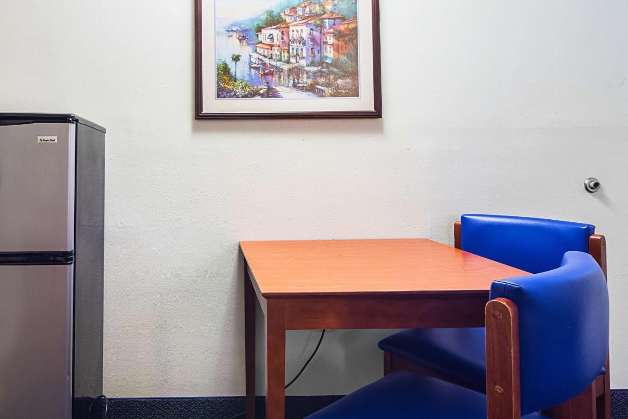 Motel 6-Fayetteville, Nc - Fort Liberty Area מראה חיצוני תמונה