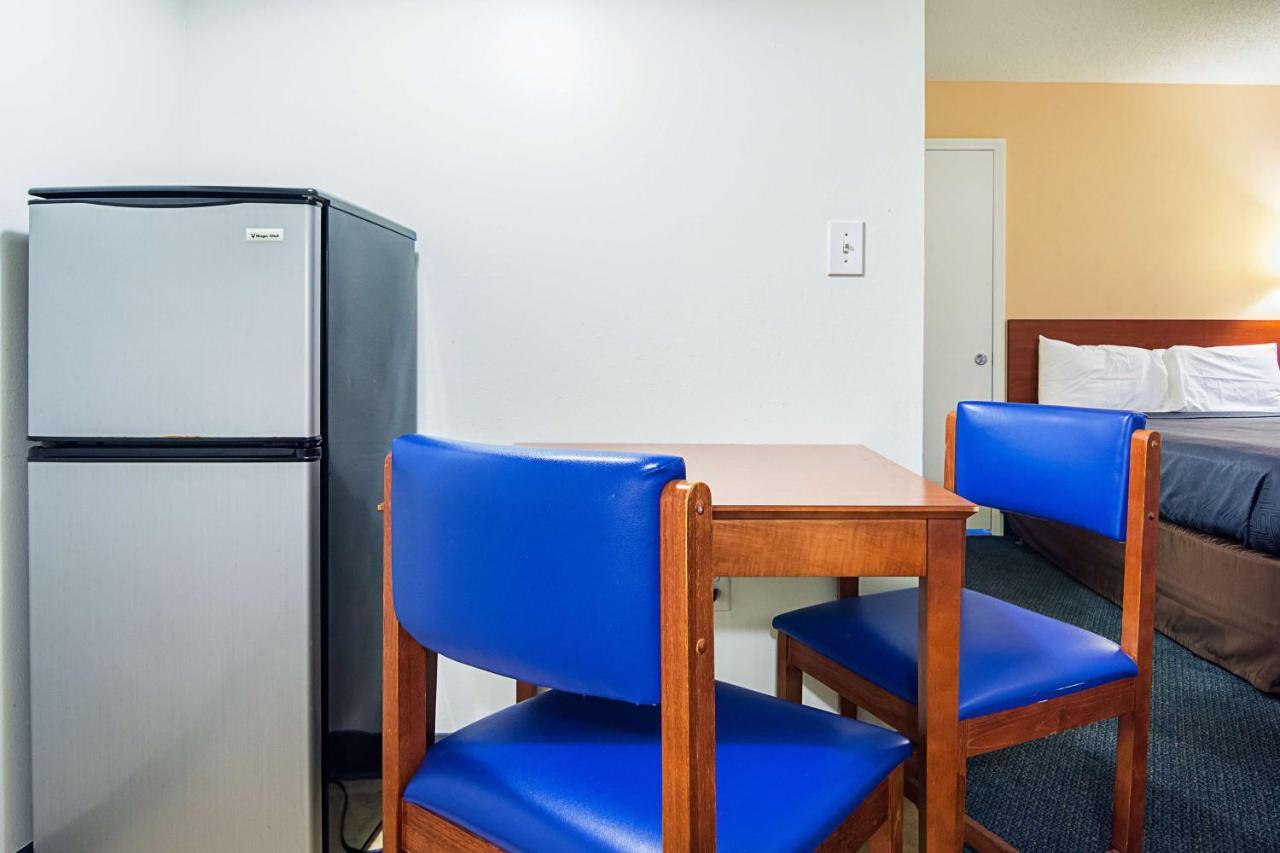 Motel 6-Fayetteville, Nc - Fort Liberty Area מראה חיצוני תמונה